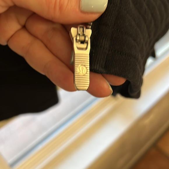 lululemon athletica Black Zip-Up Jacket Sz 10 - Picture 8 of 15